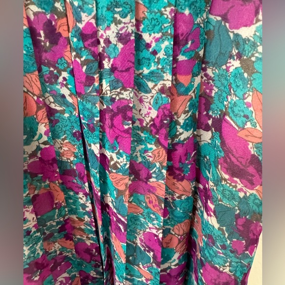EUC BCBG Floral Dress Purple Green Pink Button down front Mini Size S Small - Picture 12 of 12
